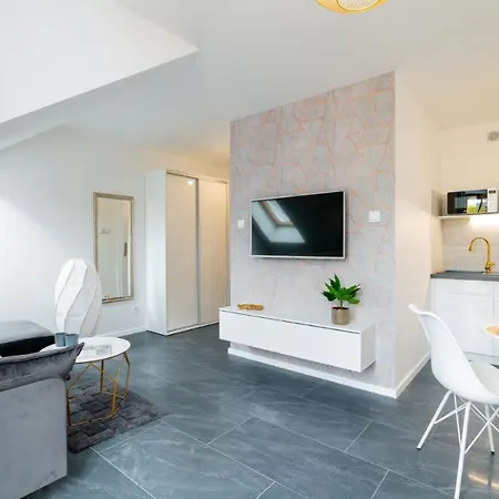 Wonder - Położone Blisko Deptaka, Licznych Restauracji I Sklepów *