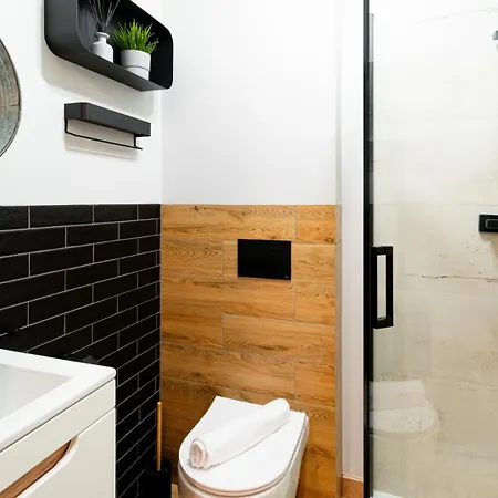 Wonder - Położone Blisko Deptaka, Licznych Restauracji I Sklepów *